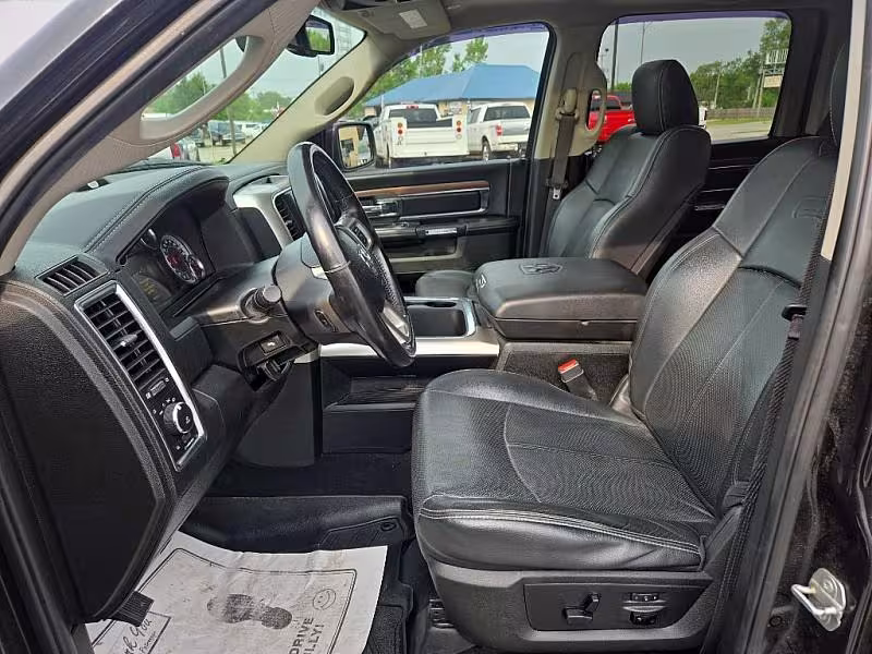2018 Ram 1500 - 1C6RR7NM5JS355423 - Image #10
