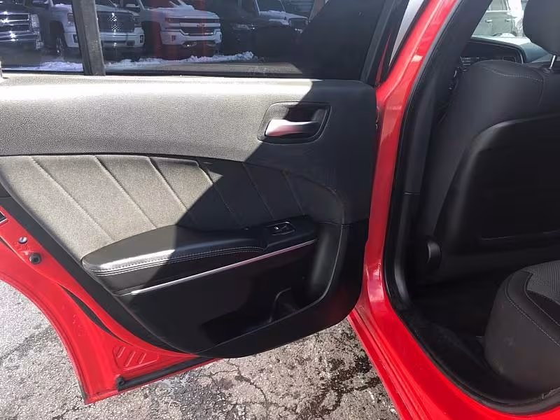 2018 Dodge Charger - 2C3CDXJG9JH256015 - Image #10